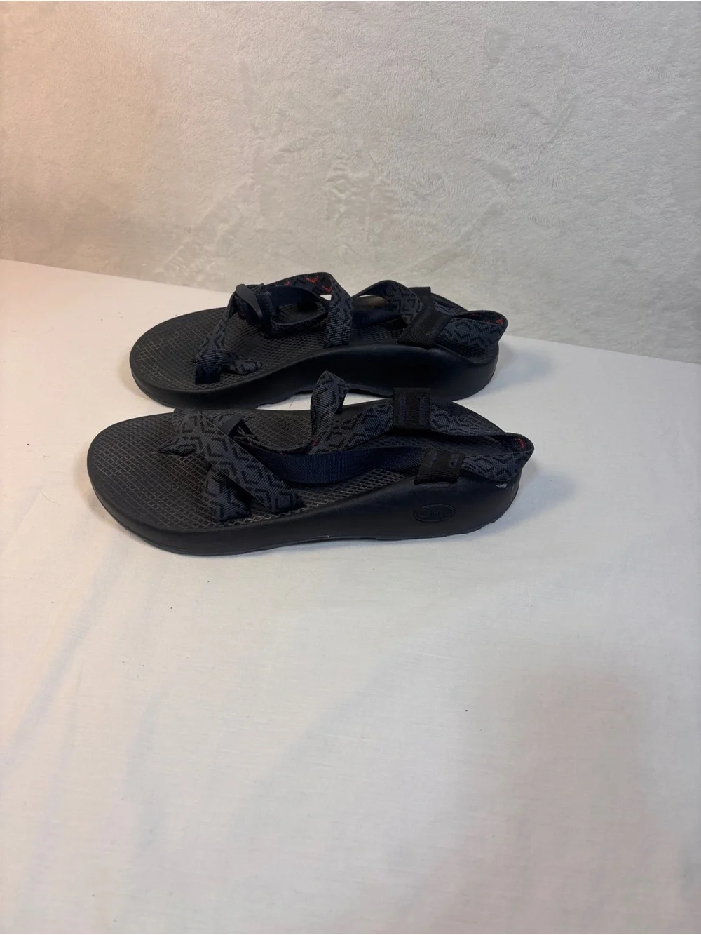 Chaco Z2 Classic Mens Size 10 Sandals Stepped Navy Marine Hiking Water Shoes